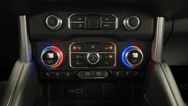 2022 GMC Yukon XL 4WD SLT