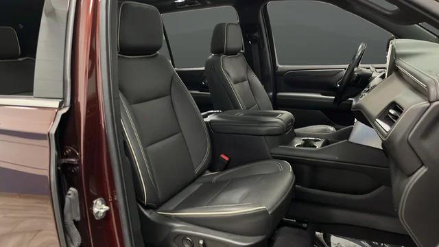 2022 GMC Yukon XL 4WD SLT