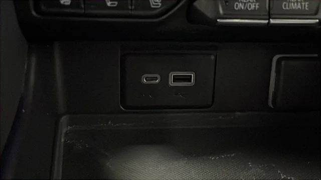 2022 GMC Yukon XL 4WD SLT