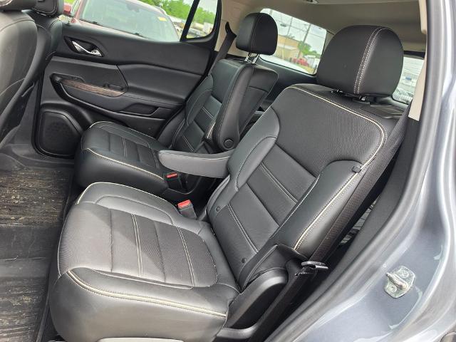 2022 GMC Acadia AWD Denali