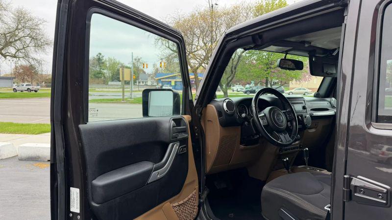 2013 Jeep Wrangler Unlimited Sahara