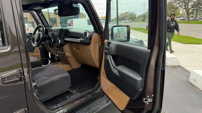 2013 Jeep Wrangler Unlimited Sahara