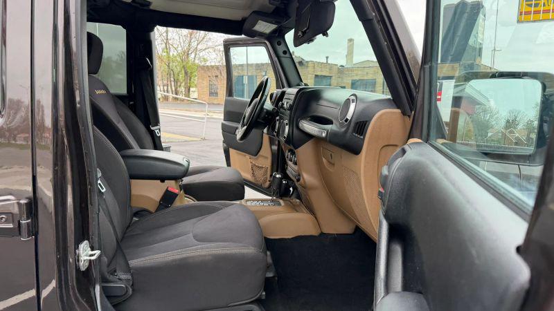 2013 Jeep Wrangler Unlimited Sahara