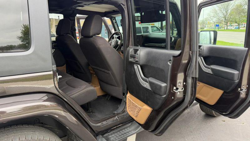 2013 Jeep Wrangler Unlimited Sahara