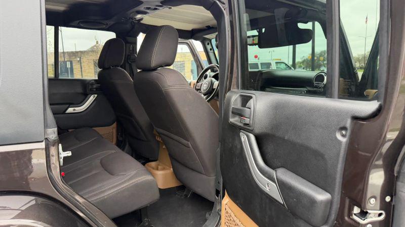 2013 Jeep Wrangler Unlimited Sahara