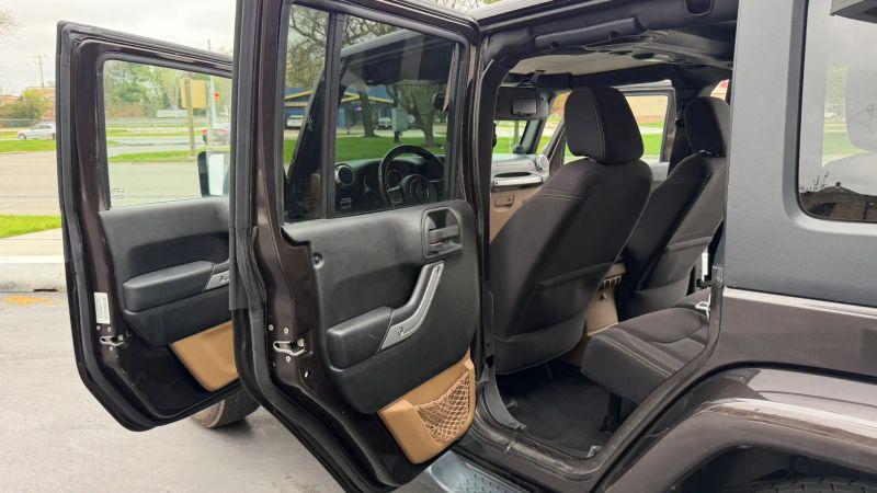 2013 Jeep Wrangler Unlimited Sahara
