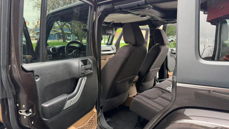 2013 Jeep Wrangler Unlimited Sahara
