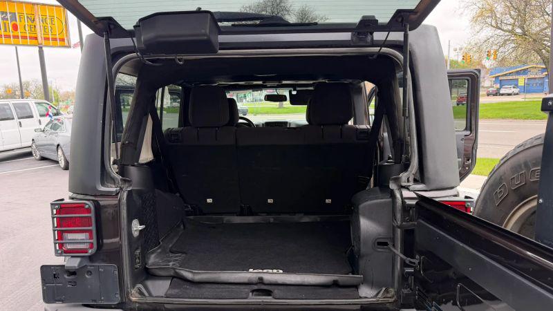 2013 Jeep Wrangler Unlimited Sahara