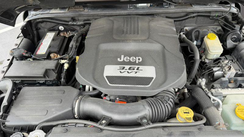 2013 Jeep Wrangler Unlimited Sahara