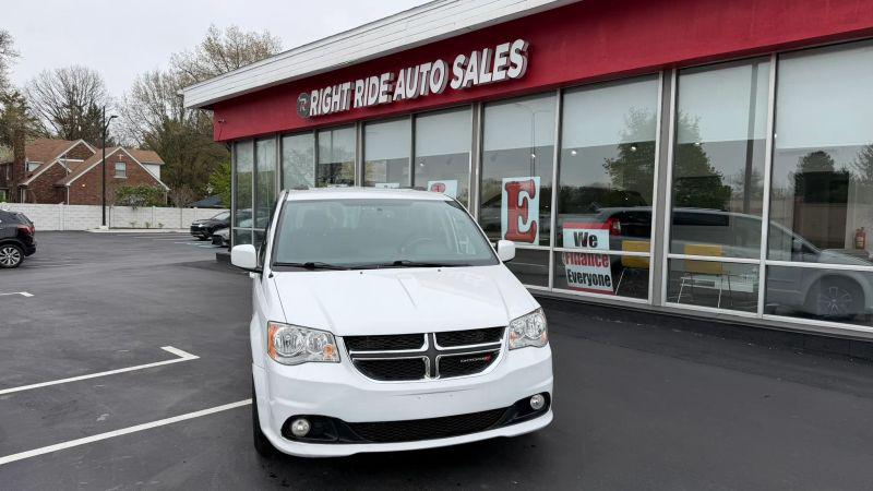 2017 Dodge Grand Caravan SXT for sale in Eastpointe, MI