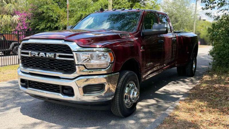 2022 Ram 3500 Tradesman Crew Cab 4x4 8' Box