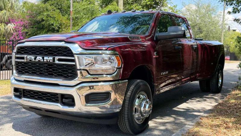 2022 Ram 3500 Tradesman Crew Cab 4x4 8' Box