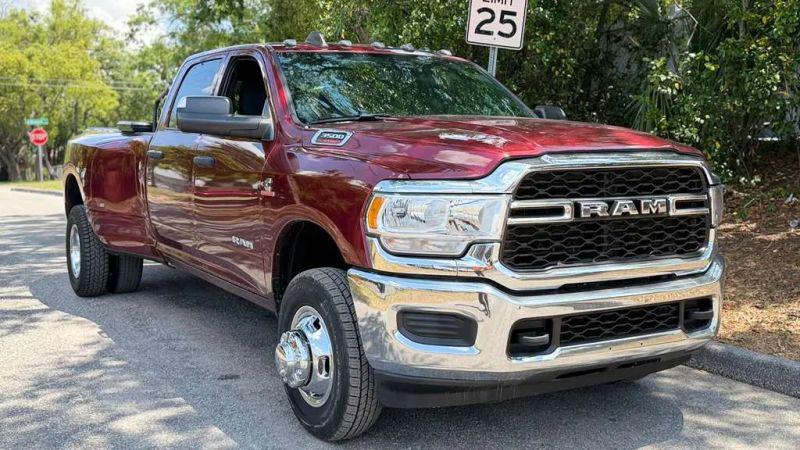 2022 Ram 3500 Tradesman Crew Cab 4x4 8' Box