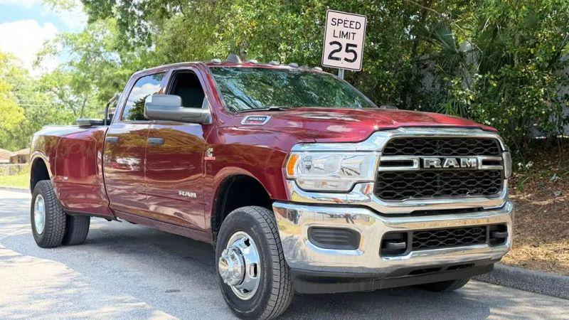 2022 Ram 3500 Tradesman Crew Cab 4x4 8' Box