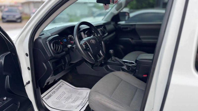 2017 Toyota Tacoma SR