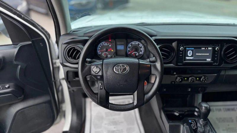 2017 Toyota Tacoma SR
