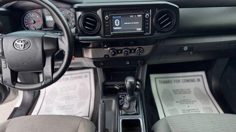 2017 Toyota Tacoma SR