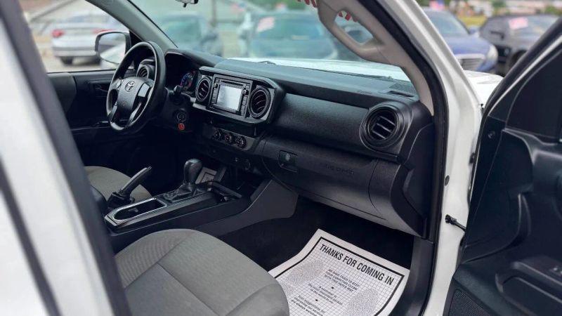 2017 Toyota Tacoma SR