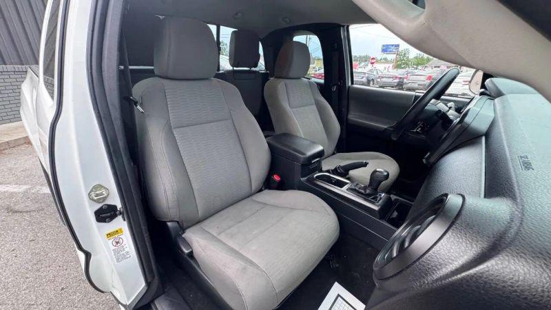 2017 Toyota Tacoma SR