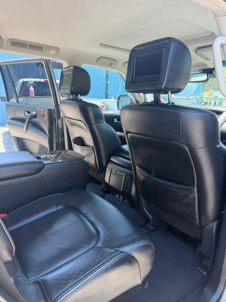 2017 INFINITI QX80 Base