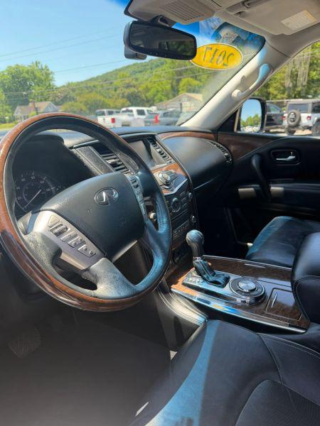 2017 INFINITI QX80 Base