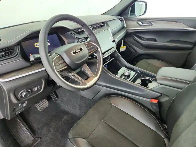 2026 Jeep Grand Cherokee L Altitude 4x4