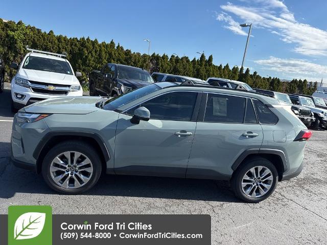 2022 Toyota RAV4 XLE Premium