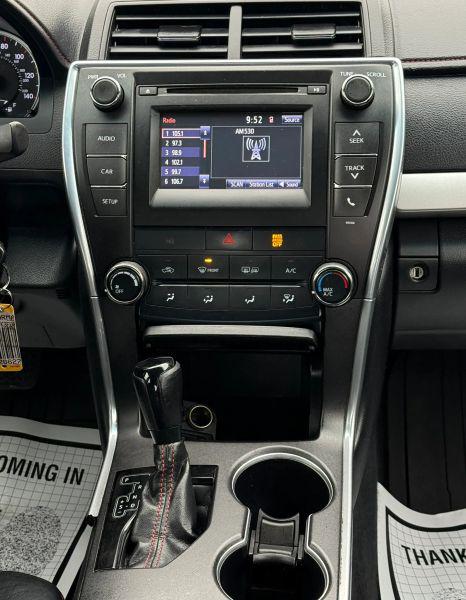 2015 Toyota Camry SE