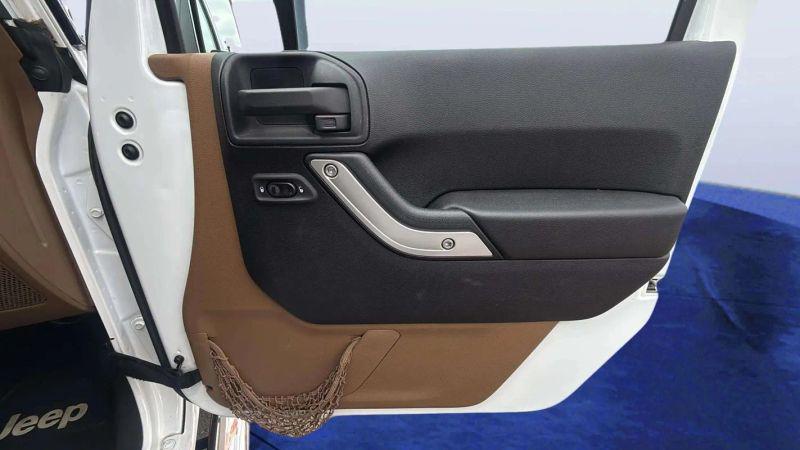 2011 Jeep Wrangler Unlimited Sahara