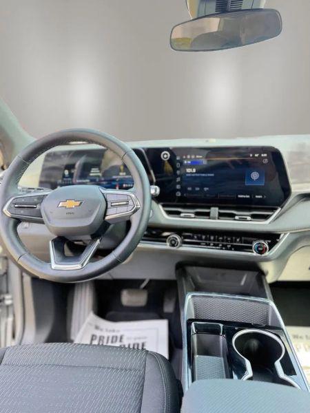 2025 Chevrolet Equinox AWD LT