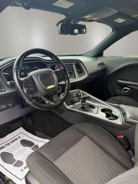 2019 Dodge Challenger SXT