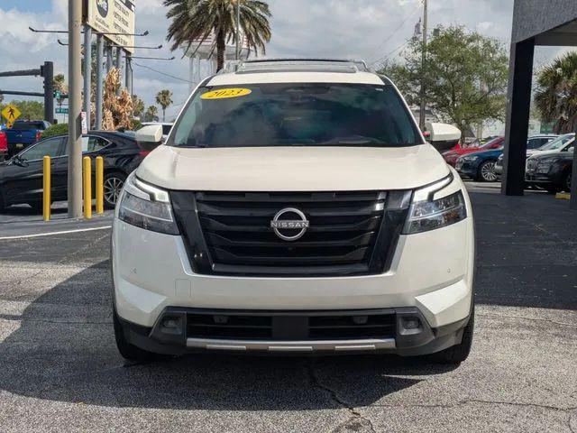 2023 Nissan Pathfinder Platinum FWD