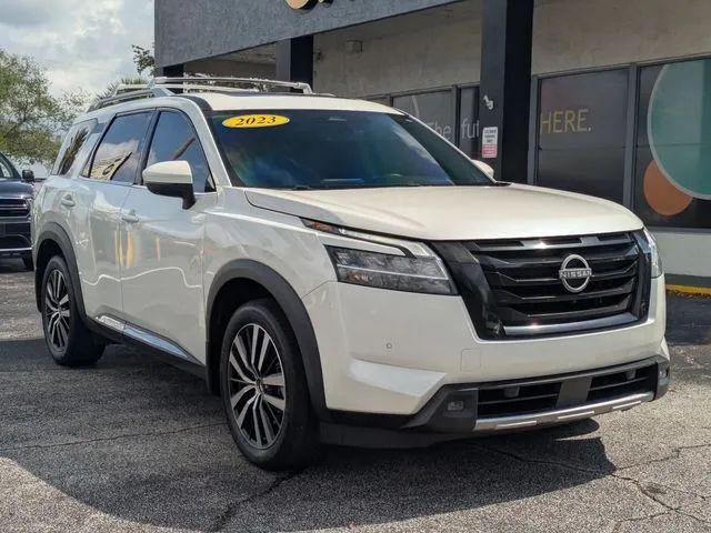 2023 Nissan Pathfinder Platinum FWD