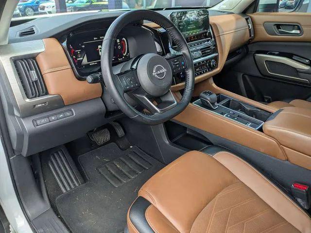 2023 Nissan Pathfinder Platinum FWD