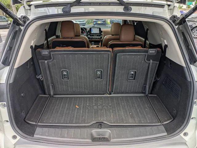 2023 Nissan Pathfinder Platinum FWD