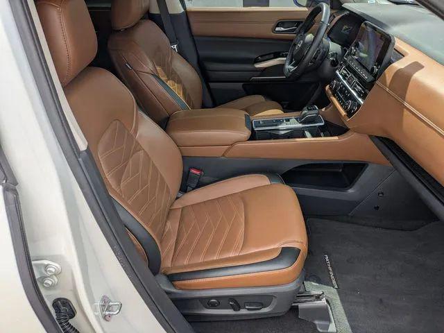 2023 Nissan Pathfinder Platinum FWD