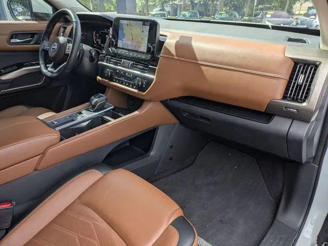 2023 Nissan Pathfinder Platinum FWD