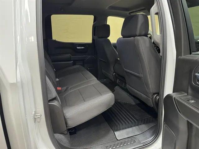 2022 Chevrolet Silverado 1500 4WD Crew Cab Short Bed Custom