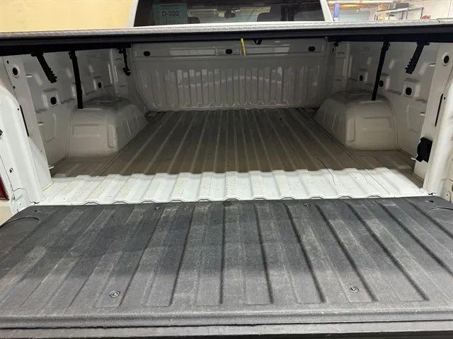 2022 Chevrolet Silverado 1500 4WD Crew Cab Short Bed Custom