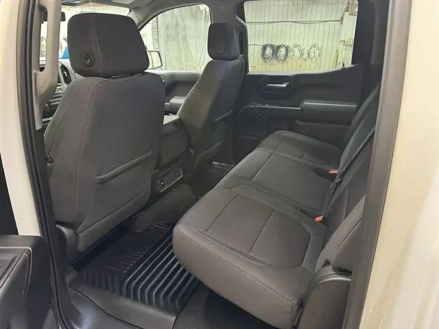 2022 Chevrolet Silverado 1500 4WD Crew Cab Short Bed Custom