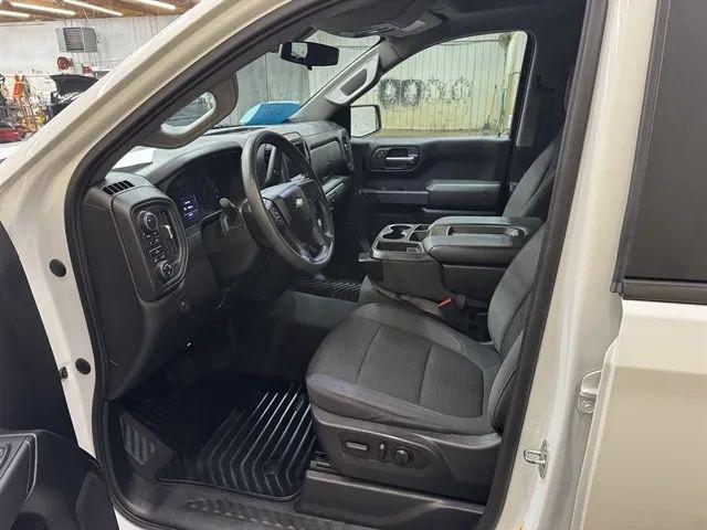 2022 Chevrolet Silverado 1500 4WD Crew Cab Short Bed Custom