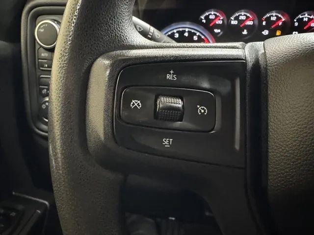 2022 Chevrolet Silverado 1500 4WD Crew Cab Short Bed Custom