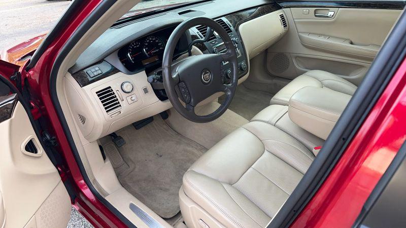 2008 Cadillac DTS 1SB