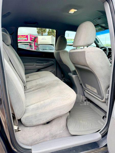 2011 Toyota Tacoma Base V6