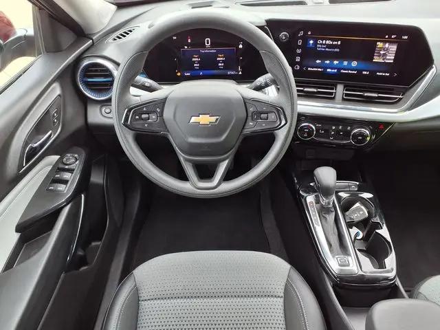 2025 Chevrolet Trax FWD LT