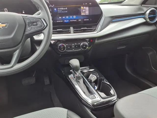 2025 Chevrolet Trax FWD LT