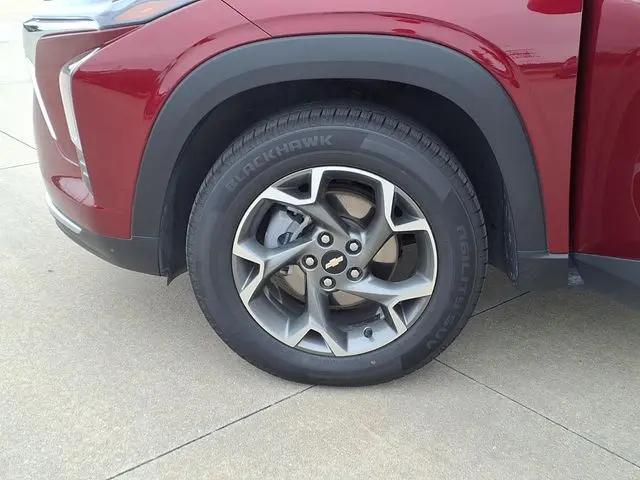 2025 Chevrolet Trax FWD LT
