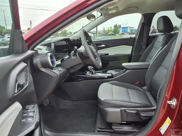 2025 Chevrolet Trax FWD LT