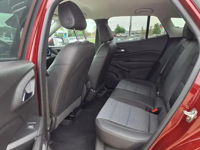2025 Chevrolet Trax FWD LT