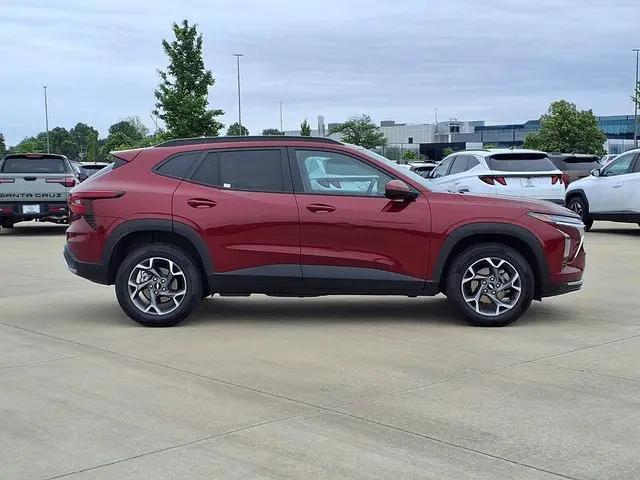 2025 Chevrolet Trax FWD LT